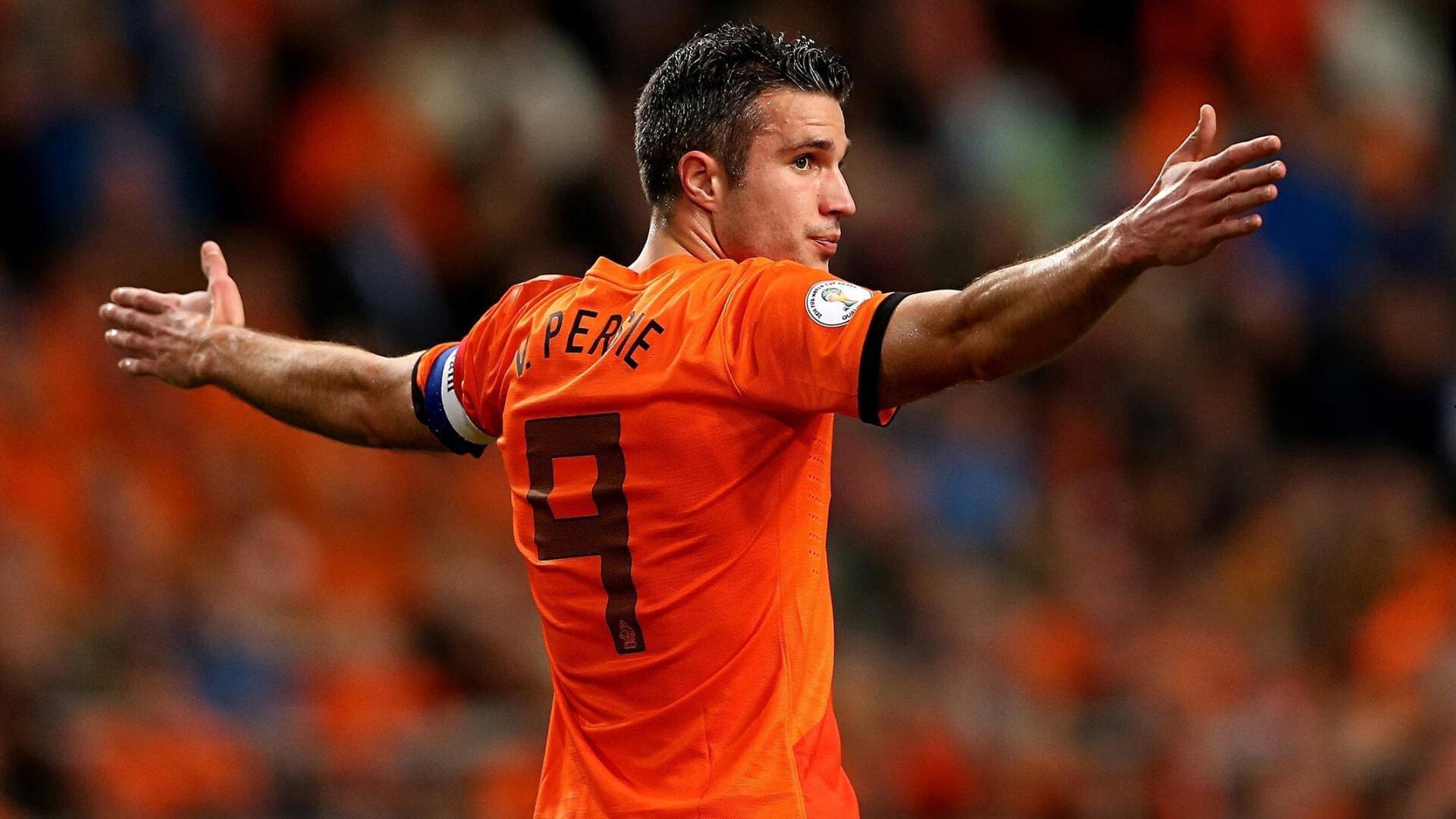 还差一个外援！是阿苏埃回归，还是申花新大鱼上岸？